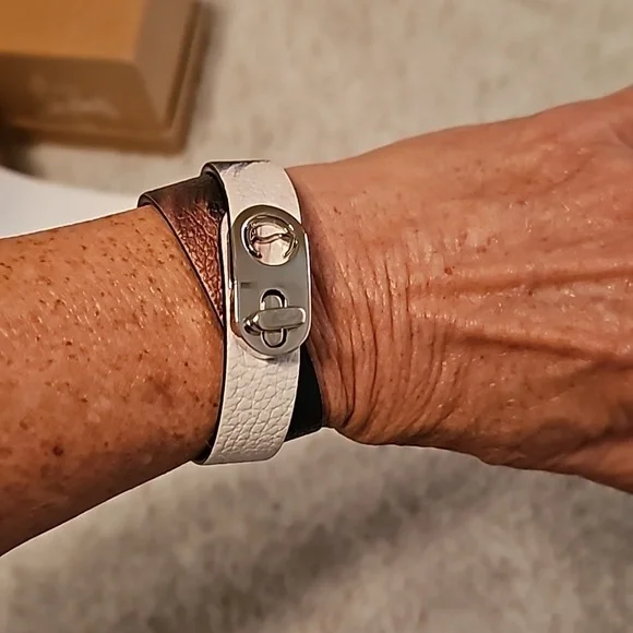 Christian Louboutin Elisa bracelet, NWT - Picture 9 of 10